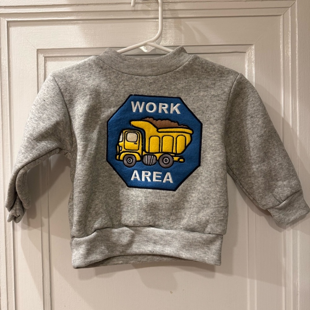 Double Trouble Kids Gray Work Area Sweatshirt, size 12 m